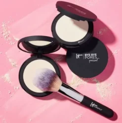 It Cosmetics Bye Bye Pores Pressed Powder