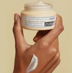 It Cosmetics Confidence Crema Antiedad Hidratante