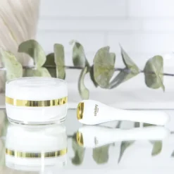 Sisley Sisleÿa L'Intégral Anti-Âge Crème Contour Des Yeux Et De Lèvres